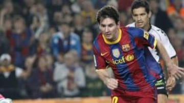 <b>MÁS GOLES FUERA DE CASA. </b>Los aficionados del Barça que acuden al Camp Nou están acostumbrados a ver un juego fluido y cada vez más goles. Casualmente, su ídolo Messi, se siente más cómodo lejos de casa (cinco goles en Liga) que en su estadio (tres).