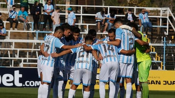 Futbol, Magallanes vs Copiapo.
Fecha 11 campeonato Nacional 2023.
Equipo de Magallanes antes del partido contra Copiapo por primera division realizado en el estadio San Bernardo en Santiago, Chile.
23/04/2023
Juan Eduardo LopezPhotosport
Football, Magallanes vs Copiapo.
11nd turn, 2023 National Championship.
Magallanes team before the first division match against Copiapo at the stadium San Bernardo stadium in Santiago, Chile.
23/04/2023
Juan Eduardo Lopez/Photosport