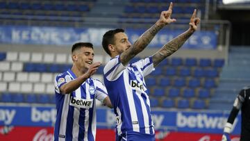 Joselu Mata y Pere Pons tienen contrato en Vitoria.