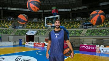 Dani D&iacute;ez posa para AS en el Coliseum burgal&eacute;s.