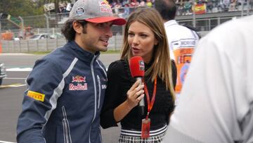 Sainz entrevistado por una periodista italiana.