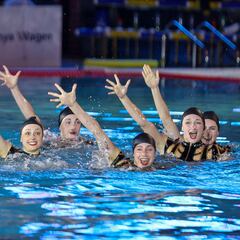 La España de Andrea Fuentes se sale en su estreno mundial