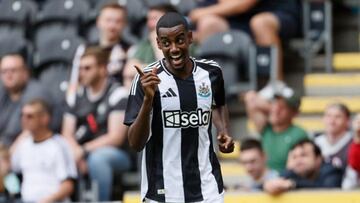 Isak, con el Newcastle.