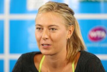 BRISBANE, AUSTRALIA - ENERO 03: Maria Sharapova habla con los medios en el Queensland Tennis Centre, en el marco del Brisbane International 2015.