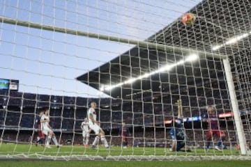 Gol de Neymar que hace el 4-0.