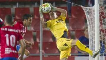 Isaac Becerra, en el encuentro ante el Almer&iacute;a.