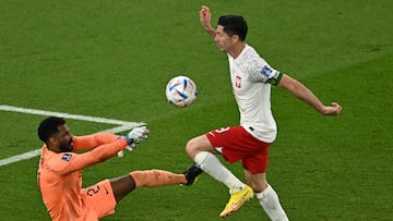 In Poland’s 2-0 win over Saudi Arabia, Polish striker Robert Lewandowski finally got his first World Cup goal as they moved to the top of Group C.