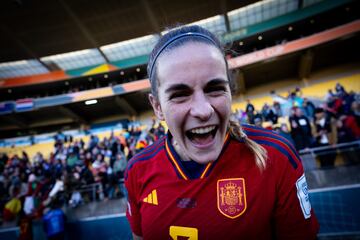 La centrocampista gallega celebra eufóricamente el triunfo de España en cuartos ante Países Bajos.