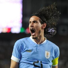 Valencia want to sign Edinson Cavani