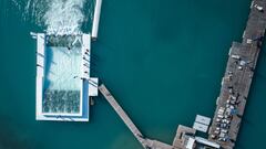 La piscina de olas artificiales Unit Surf Pool desde el aire, en Italia.