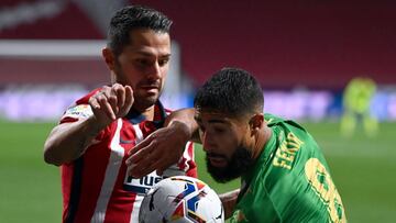 Vitolo jugando con el Atl&eacute;tico contra el Betis