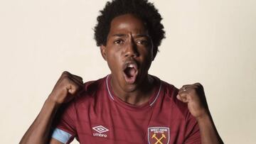 Carlos Sanchéz celebra gol