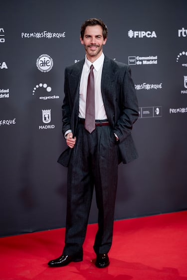 El actor Marc Clotet posa en la alfombra roja de la 31 edición de los Premios José María Forqué.