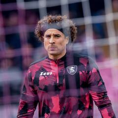 Guillermo Ochoa,  elegido como el MVP del Salernitana en enero