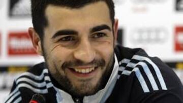 Albiol: "Silva es un jugador magnífico y sería un grandísimo fichaje"