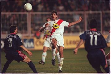 Jugó en el Rayo Vallecano la temporada 99/00