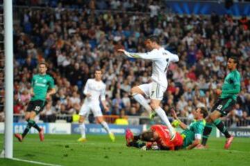 1-0. Cristiano Ronaldo anota el primer gol.