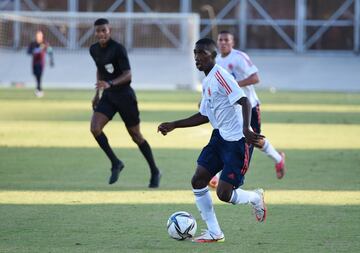 Los dirigidos por Reinaldo Rueda continúan su preparación para el juego vs Honduras y disputaron dos partidos amistosos en el Romelio Martínez.