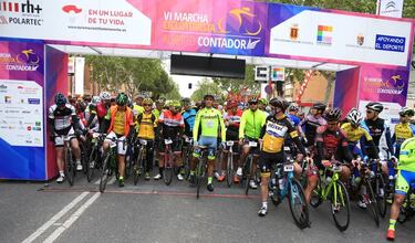 La lluvia y el fro marcan la Marcha Alberto Contador