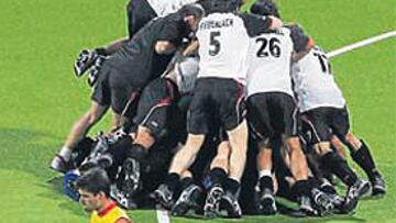 <b>NO PUDO SER. </b>Alemania celebra su clasificación para la final.
