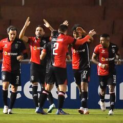 Melgar aplasta a Patronato