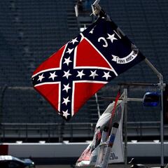 Which US states still fly the Confederate flag?