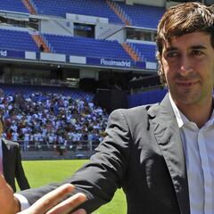 Raúl deja LaLiga y volverá al Real Madrid siete años después