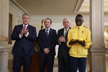 El Presidente de la República, Iván Duque, entregó el Pabellón Nacional a los deportistas de la delegación colombiana, encabezada por el boxeador Yuberjén Martínez, que estarán en los Juegos Panamericanos de Lima 2019, a llevarse a cabo del 26 de julio al 11 de agosto.