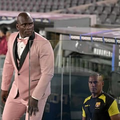 Segundo Castillo deslumbra al mundo del fútbol por la elegancia de sus ‘outfits’