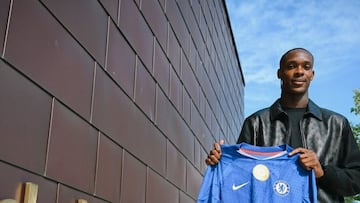 Locura con el Chelsea: ficha al delantero Emegha