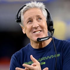Pete Carroll rechaza que los Seahawks buscarán un quarterback a través de un canje