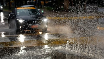 Santiago, 19 de agosto de 2023
La Direccion Meteorologica de Chile decreto alarma meteorologica para la Region Metropolitana por precipitaciones intensas con isoterma cero alta, sumandose a las regiones O'Higgins y Maule que tambien enfrentan un sistema frontal calido.
Javier Salvo/Aton Chile