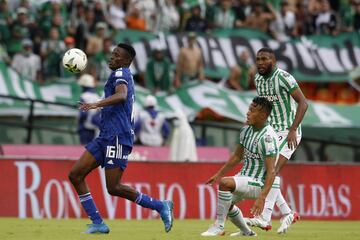 Millonarios volvió a vencer a Nacional en el Atanasio Girardot luego de 10 años. Victoria 1-3 en el cierre del todos contra todos para ser cabeza de serie de cuadrangulares junto al Verdolaga.