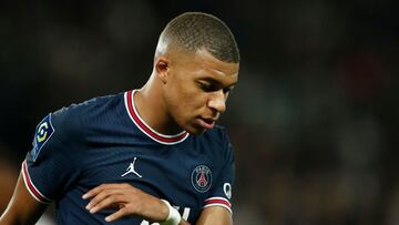 Pitos a Mbappé otra vez