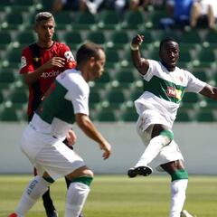 La renovación de Neyder, a la espera de Pacheta y Cordero