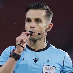 Gil Manzano y Del Cerro Grande, encargados del Finlandia-Ucrania y Hungría-Albania