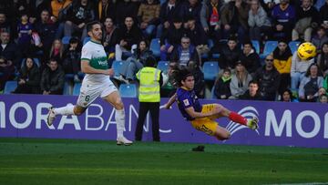 El Elche siembra y recoge la victoria