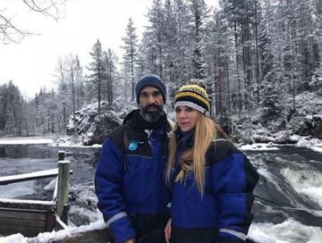 Fernando Sanz e Ingrid Asensio disfrutan de la nieve. 