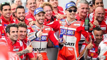 Andrea Dovizioso y Jorge Lorenzo, pilotos de Ducati.