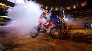 Jorge Prado comparece con la KTM en el Supercross de St. Louis.