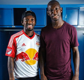 Fueron dos años los que compartieron los hermanos Wright-Phillips en la MLS. De 2015 a 2017 coincidieron con los New York Red Bulls, hasta que Shaun partió. Bradley continúa todavía con el equipo del Este.