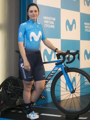 Lourdes Oyarbide, durante el acto de presentación del 'Movistar Virtual Cycling'.