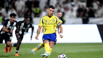 Soccer Football - Saudi Pro League - Al Shabab v Al Nassr - Al-Shabab Club Stadium, Riyadh, Saudi Arabia - October 18, 2024 Al Nassr's Cristiano Ronaldo scores their second goal from the penalty spot REUTERS/Stringer TPX IMAGES OF THE DAY