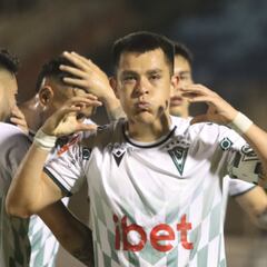 Wanderers tenía un penal en contra, más un expulsado y pasó esto: ¡partido épico en la B!