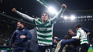 Soccer Football - UEFA Champions League - Sporting CP v Paris St Germain - Estadio Jose Alvalade, Lisbon, Portugal - January 20, 2026 Sporting CP's Joao Simoes celebrates after Luis Suarez scores their second goal REUTERS/Pedro Nunes