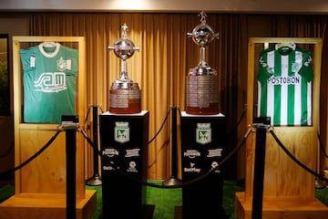 Con los planteles masculino y femenino, los ídolos del equipo y todos los trofeos, Atlético Nacional celebró un nuevo cumpleaños.