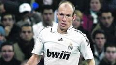 Robben regatea menos que Messi pero con más acierto