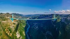 Inaugurado el puente colgante más largo del mundo: 10 kilómetros, seis carriles y vías de tren