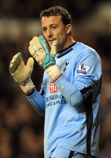 After a career in Spain where he played for Valladolid, Real Madrid and Real Zaragoza, he signed for the English club in 2008 before moving back to Spain with Valencia.