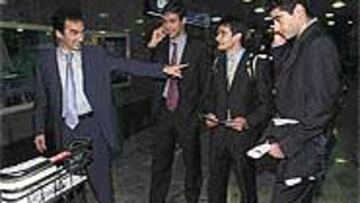 <b>OPTIMISMO.</B> Lozano con Sergio, Cobeta y Julio